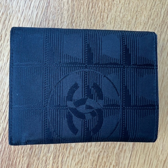 Preloved Chanel Trifold Wallet Black - Picture 2 of 7